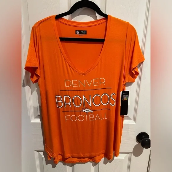 Woman’s NFL Team Denver Broncos Shirt Sz Large - Picture 1 of 4